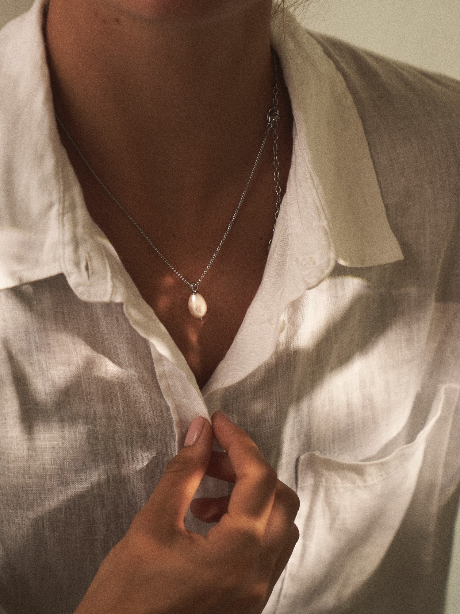 Pearl necklace Stainless steel/freshwater pearl. 45 - 53 cm.