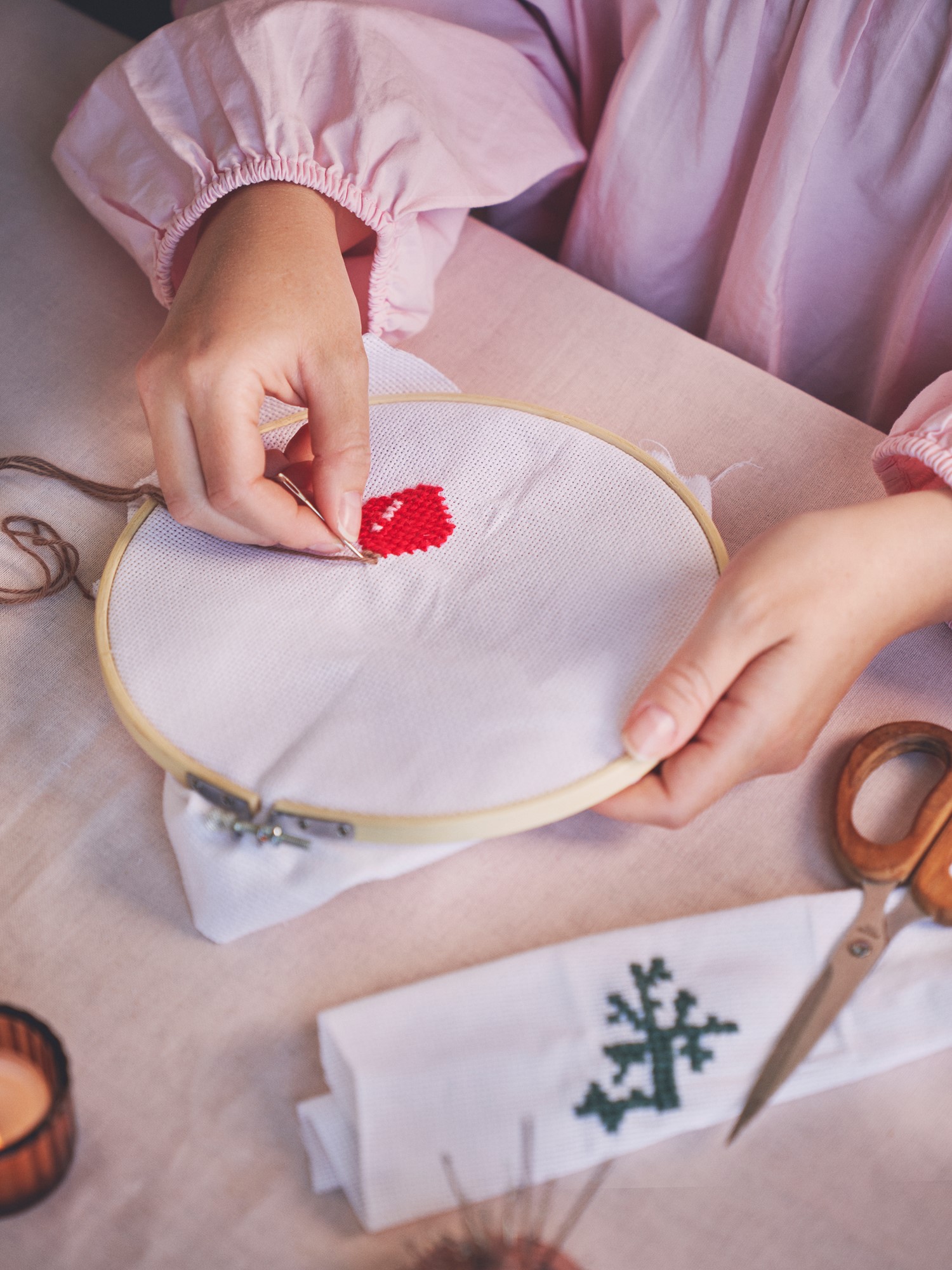 Embroidery fabric Cotton. 45 x 55 cm.