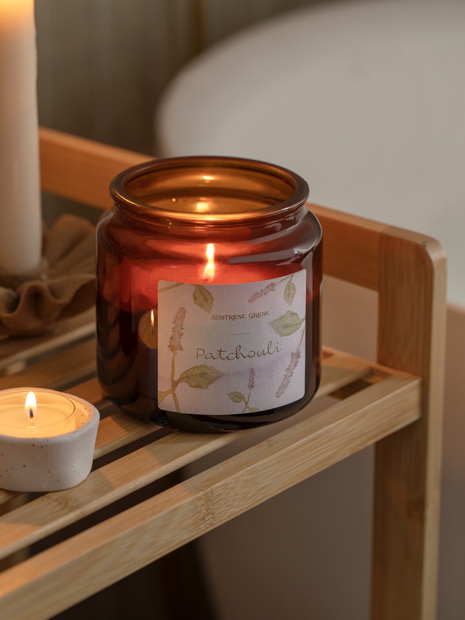 Scented candle Patchouli Rapeseed wax/scent/glass/. 70 hours.