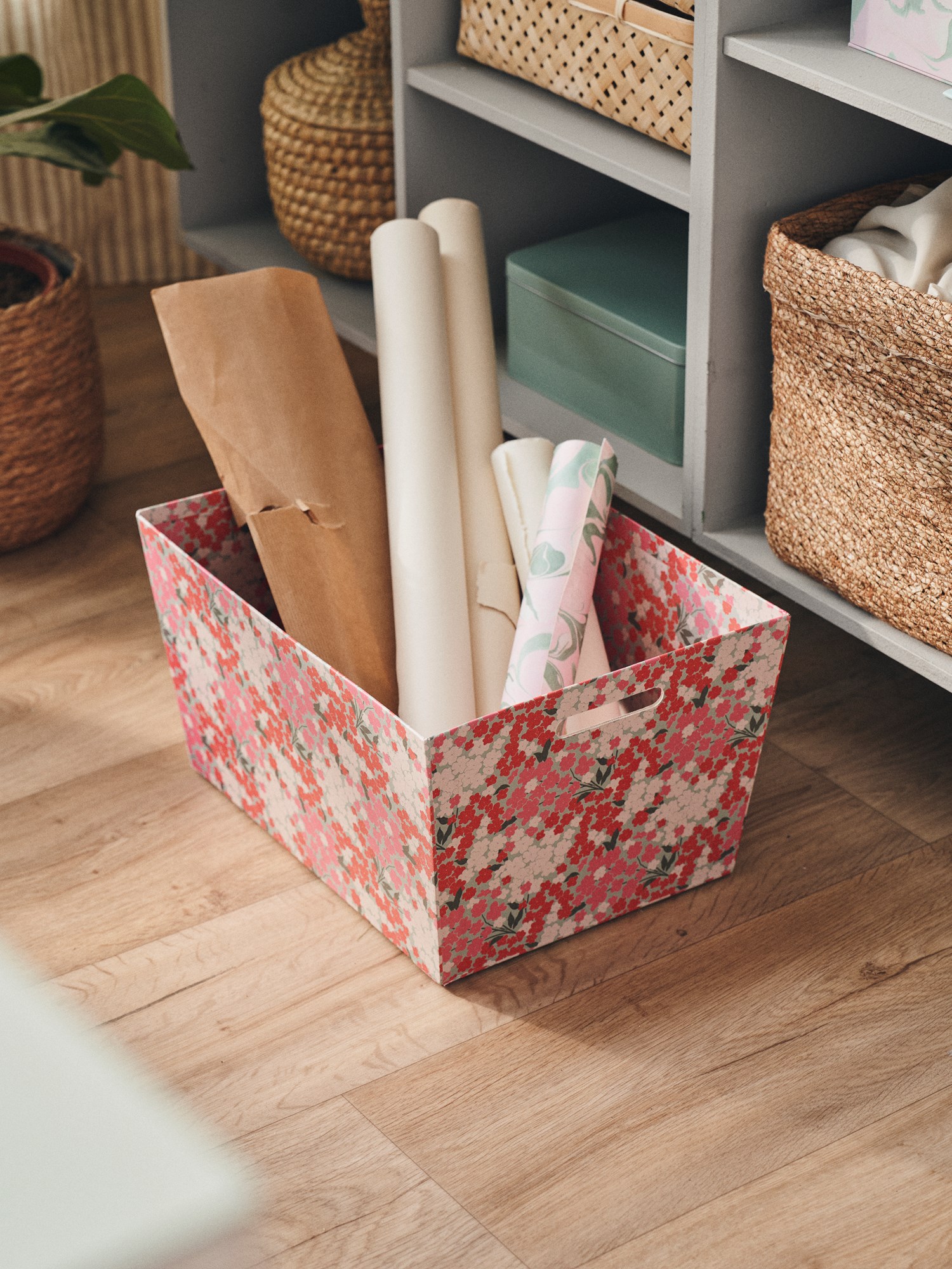 Storage basket Paper. 35.5 x 26.7 x 19.2 cm.