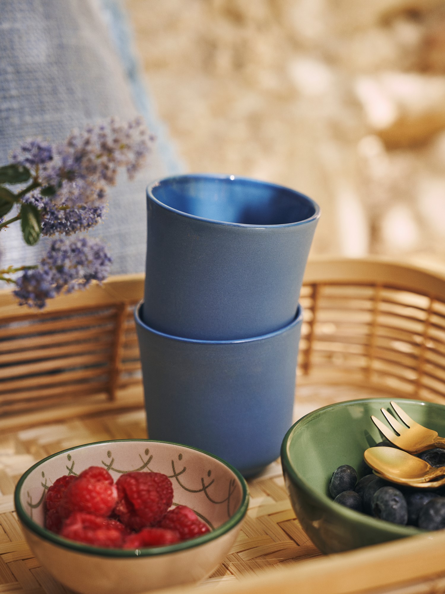 Mug Stoneware. Ø7.5 x 7.4 cm.