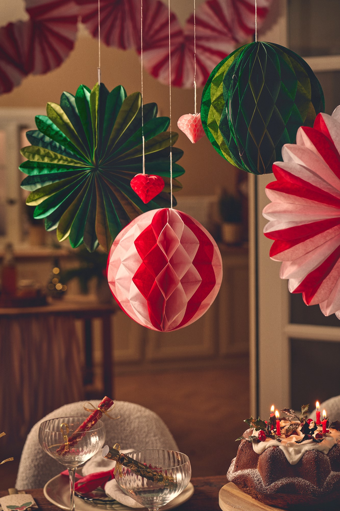 Honeycomb pompoms Paper. Ø18 cm. 2 pcs.