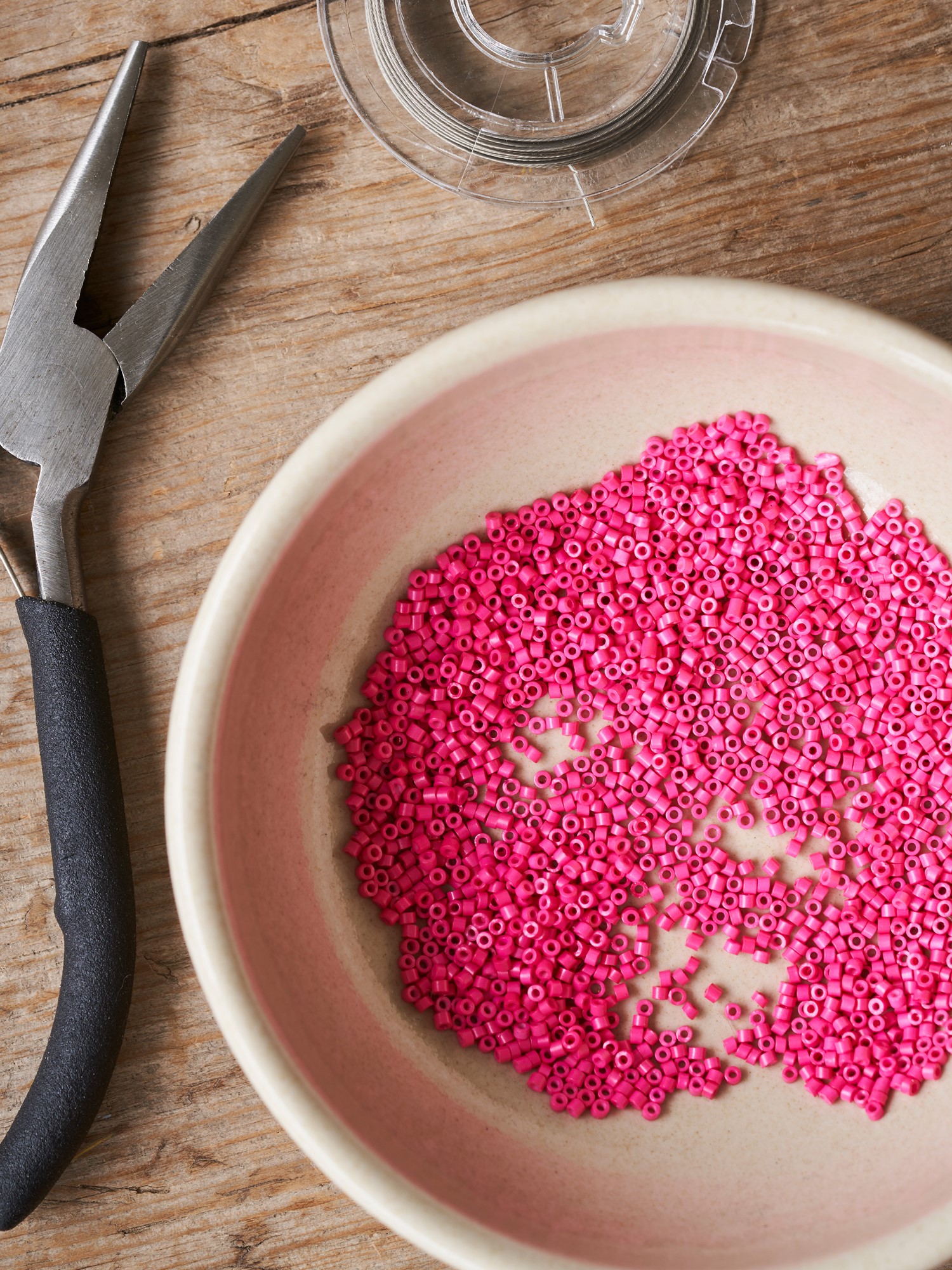 Beads Glass. 1.6 mm. 10 g.