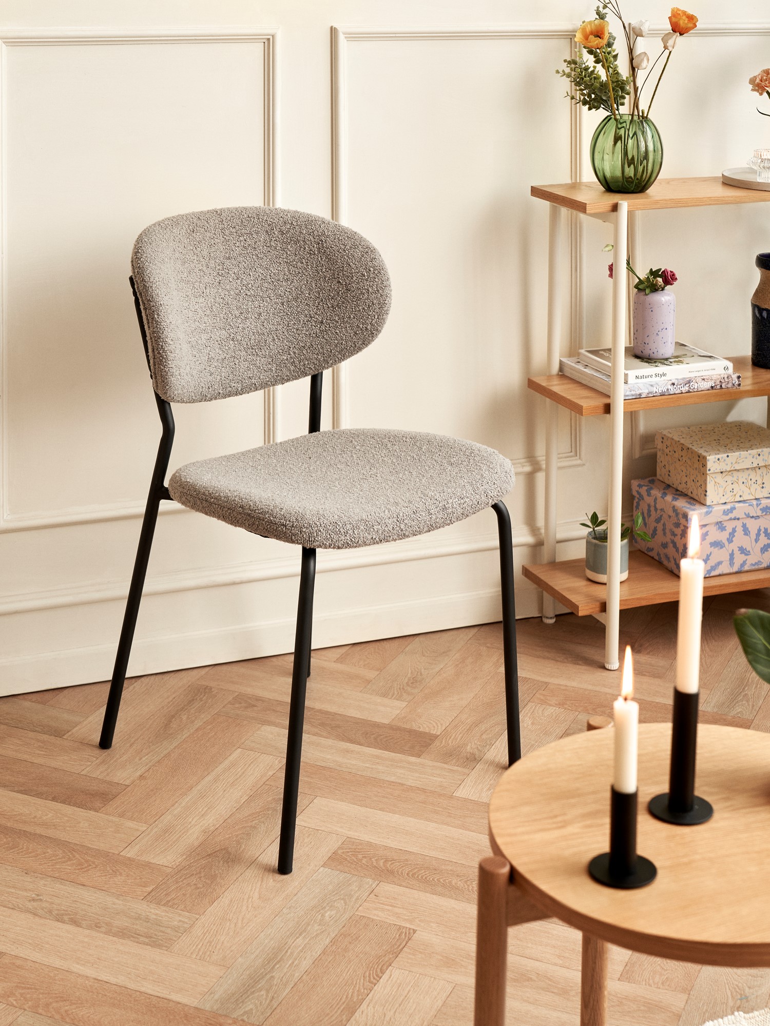 Chairs with bouclé fabric 2-pack 56 x 47.5 x 80.5 cm. 2 pcs.