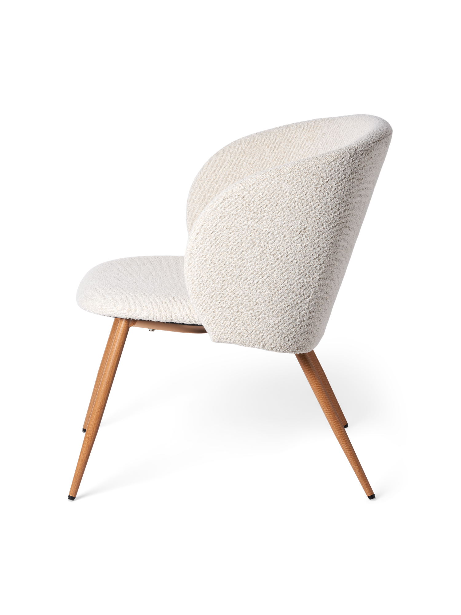 Bouclé lounge chair Iron/polyester/polyurethane. 67 x 43,5 x 78 cm.
