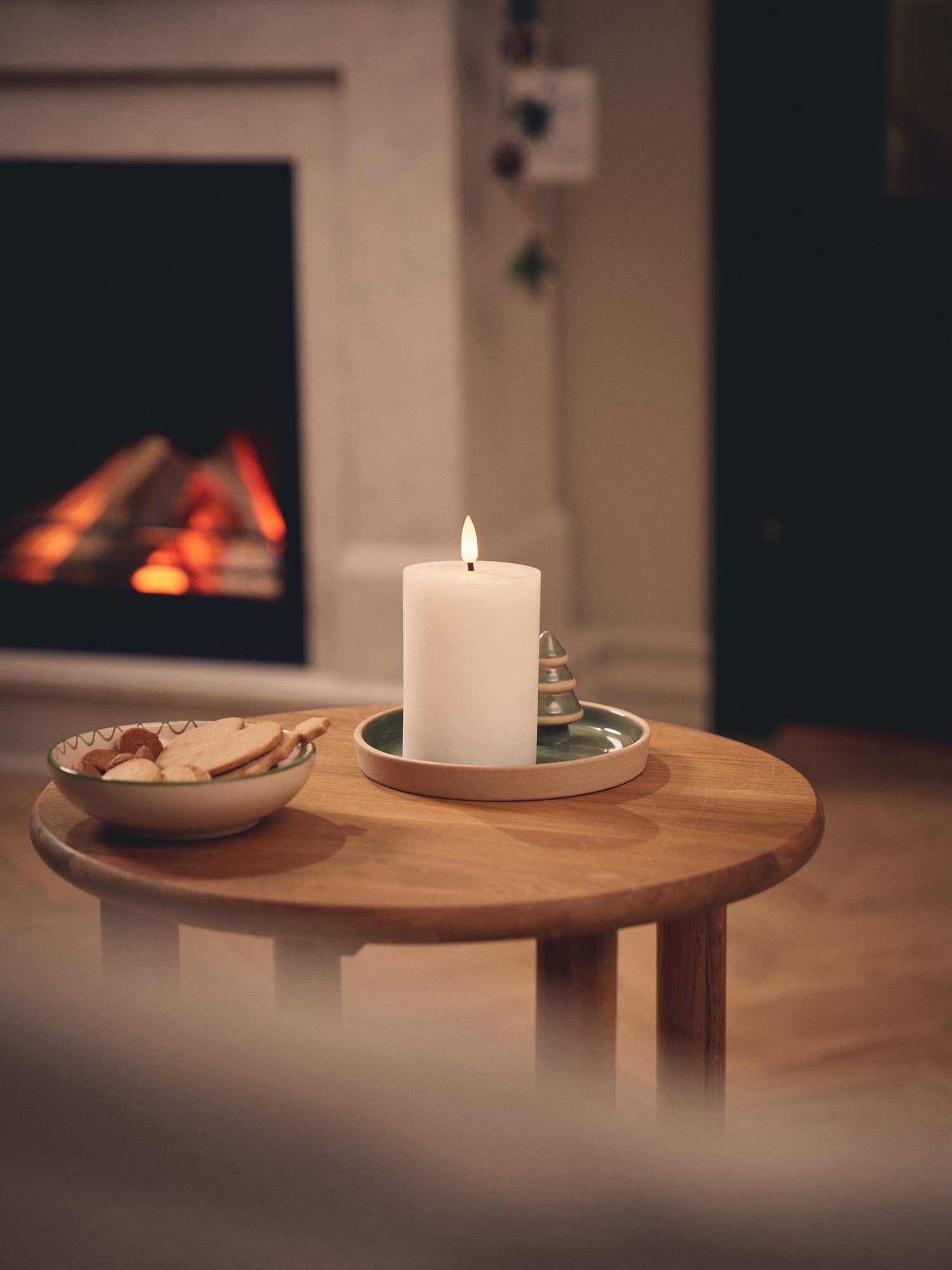 LED pillar candle 10 cm 7 x 10 cm.