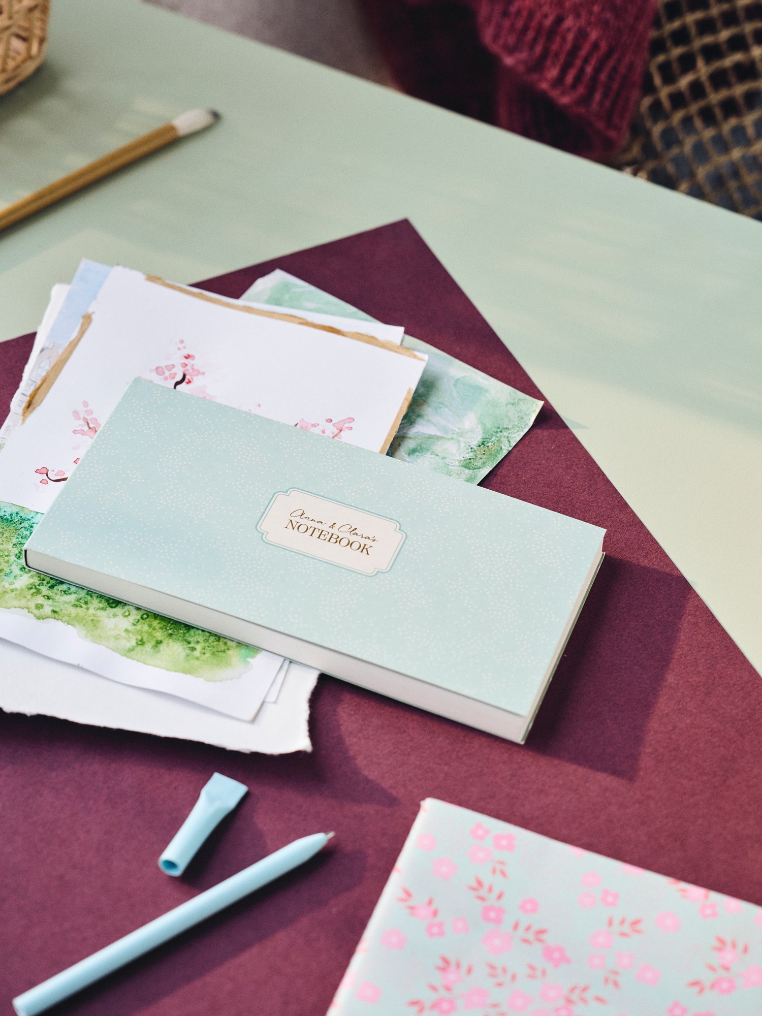 Notebook Paper. 10.5 x 21 cm. 90 pages.