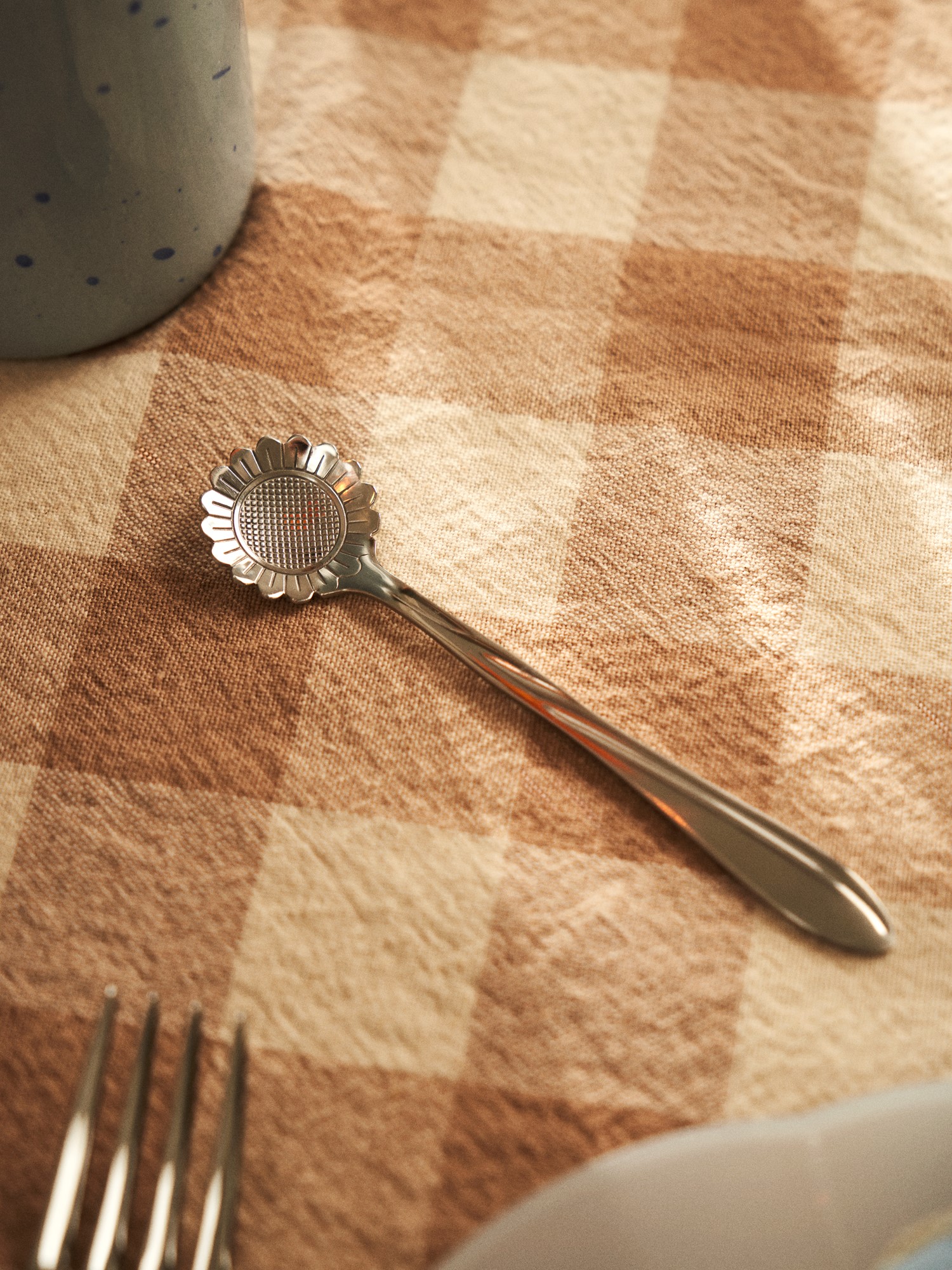 Sunflower spoon Stainless steel. 12.8 cm.