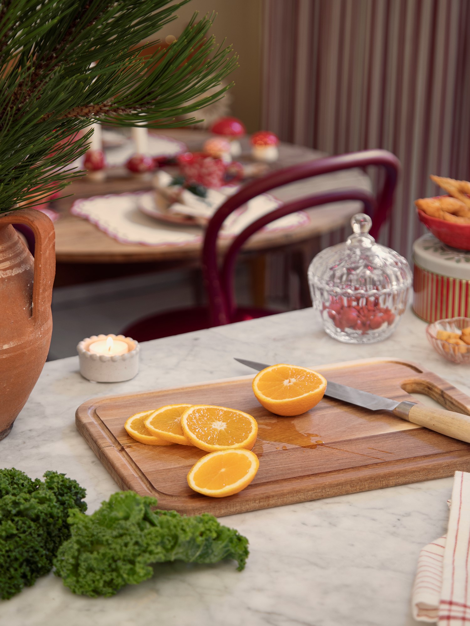 Cutting board Acacia wood. 23 x 35 cm.