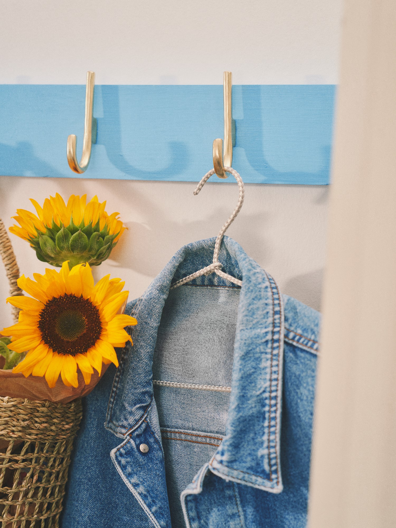 Clothes hanger 43 x 20 cm.