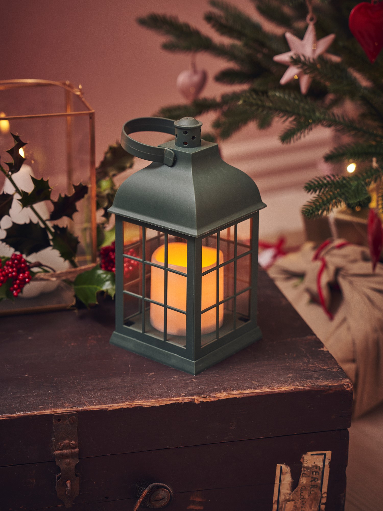 Lantern with LED candle 10.3 x 10.3 x 23 cm.