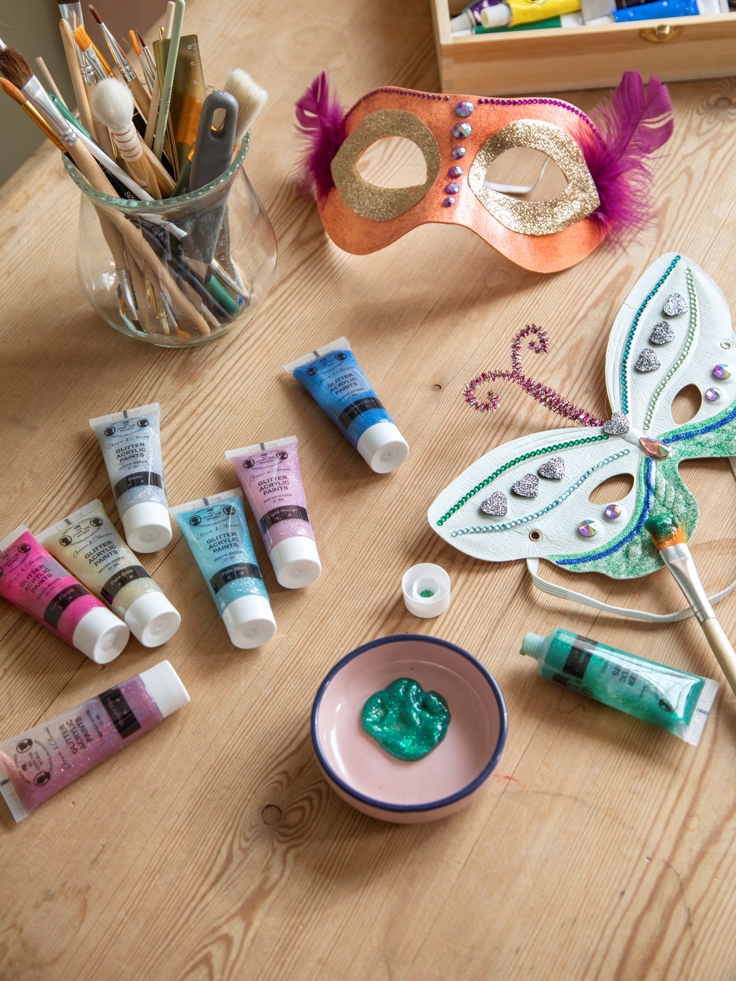 Acrylic glitter paint set 8 x 21 ml.