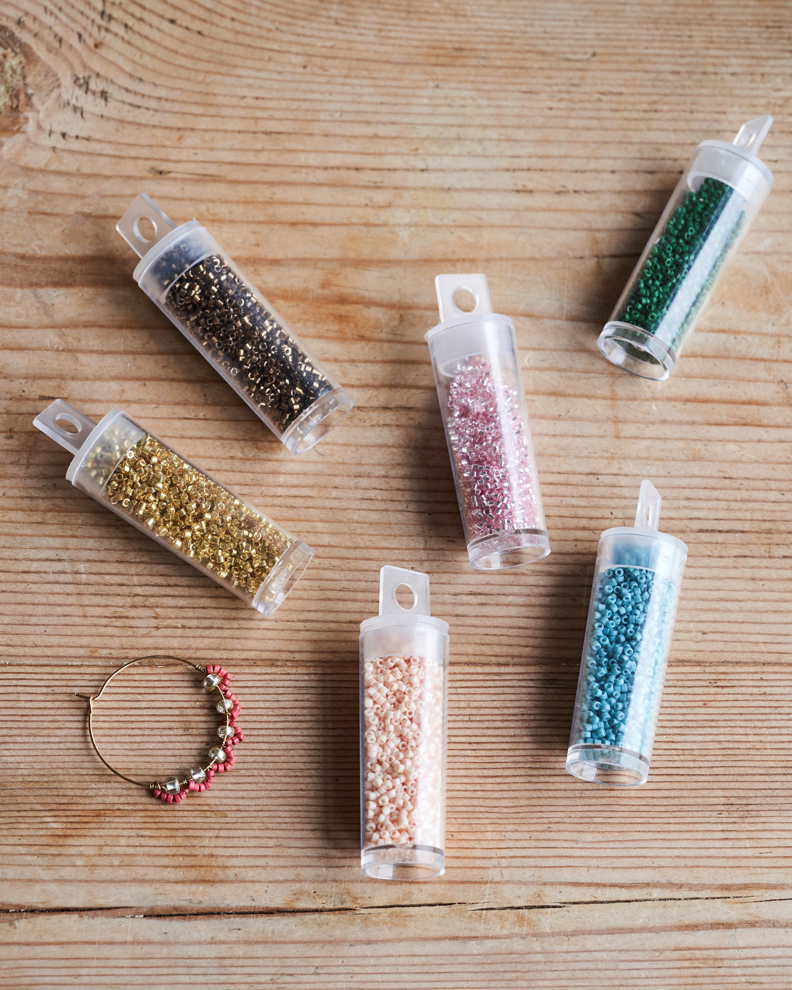 Beads Glass. 1.6 mm. 10 g.