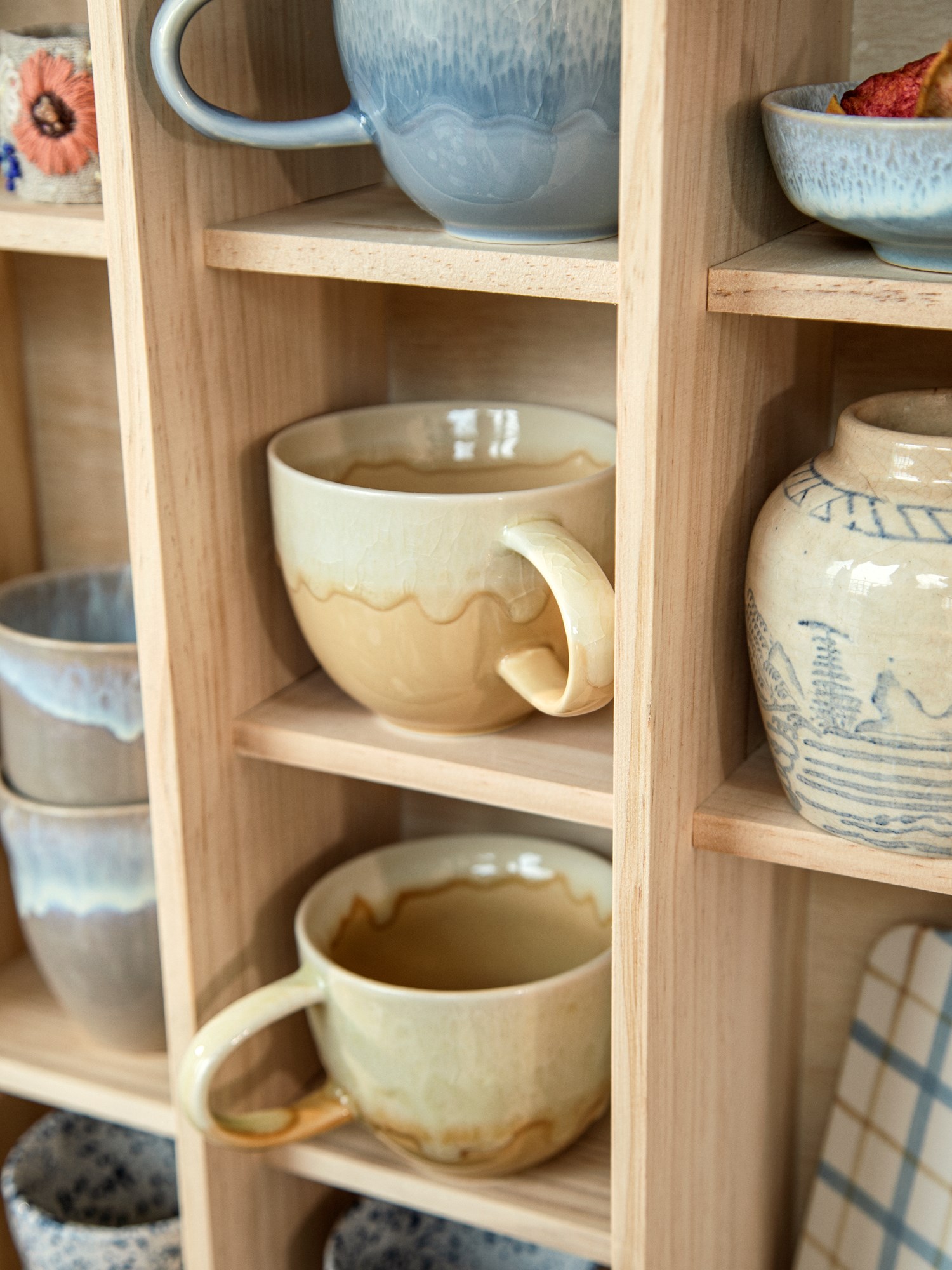 Mug Stoneware. Ø9.6 x 7.5 cm.