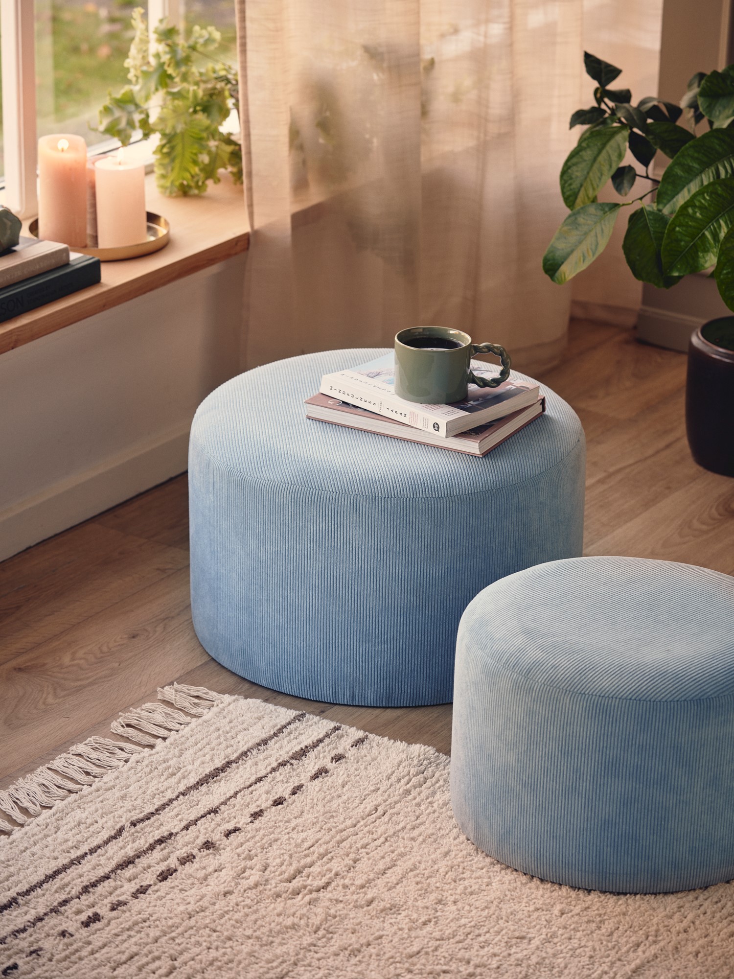 Pouffe MDF/polyester/polyurethane. Ø50 x 30 cm.