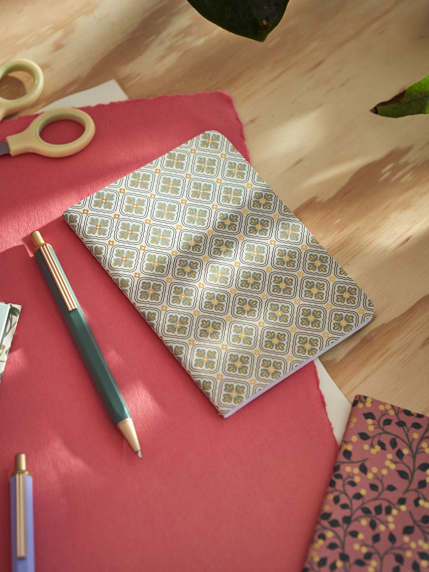 Notebook A6 Paper. Softcover. A6. 120 pages.