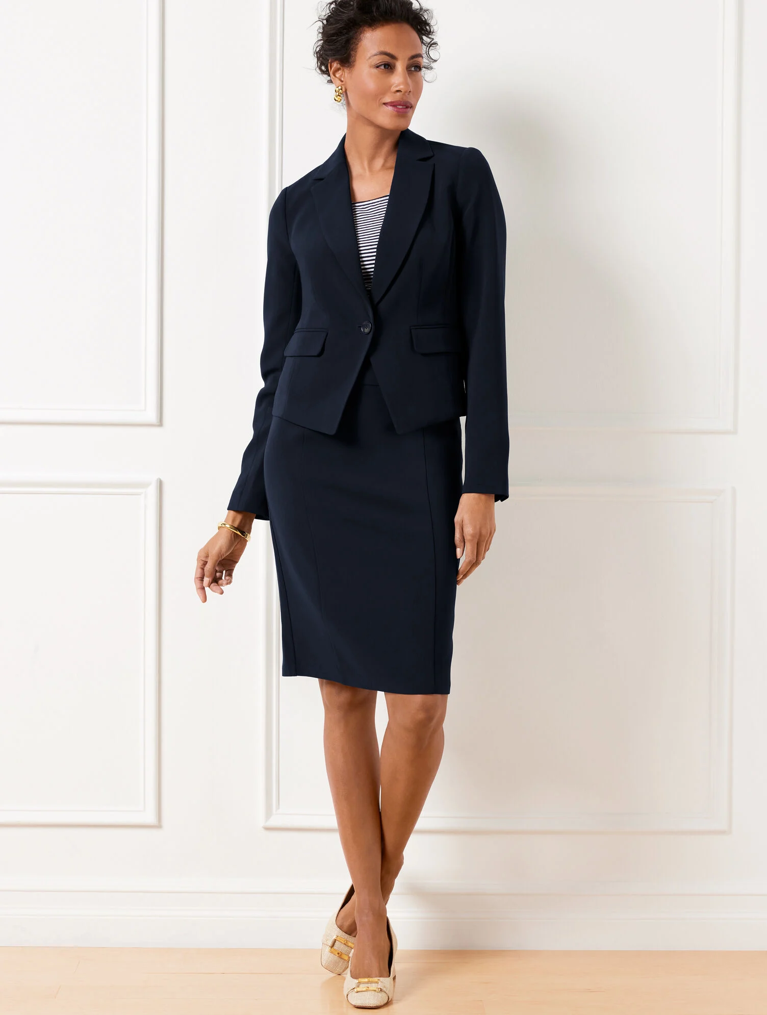 Easy Travel Cropped Blazer