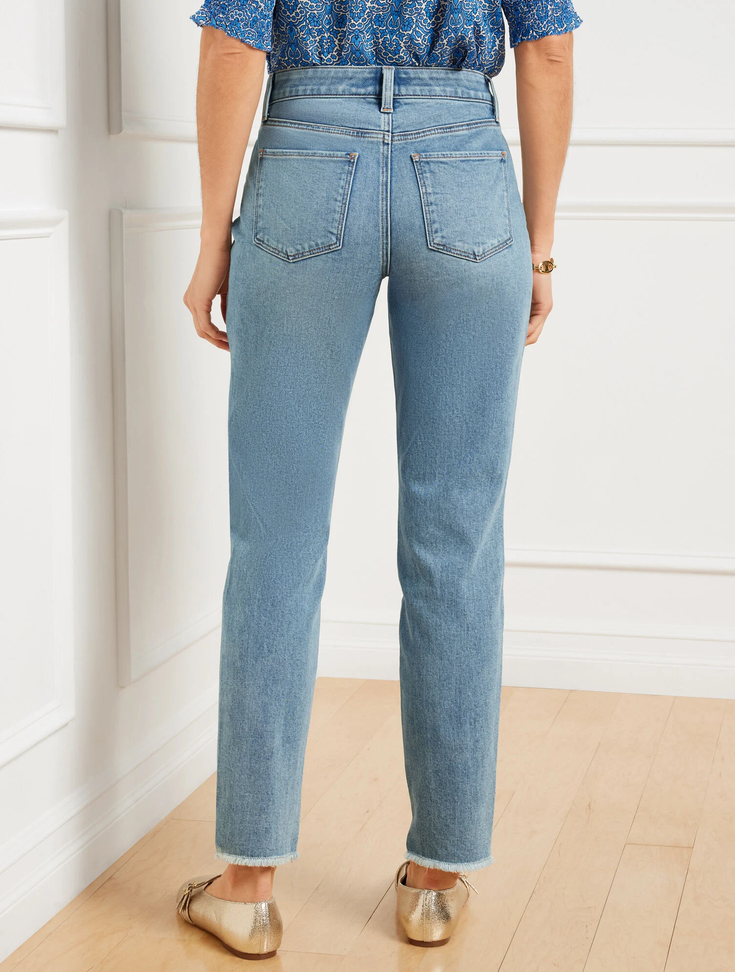 Slim Ankle Step Hem Jeans - Marea Wash