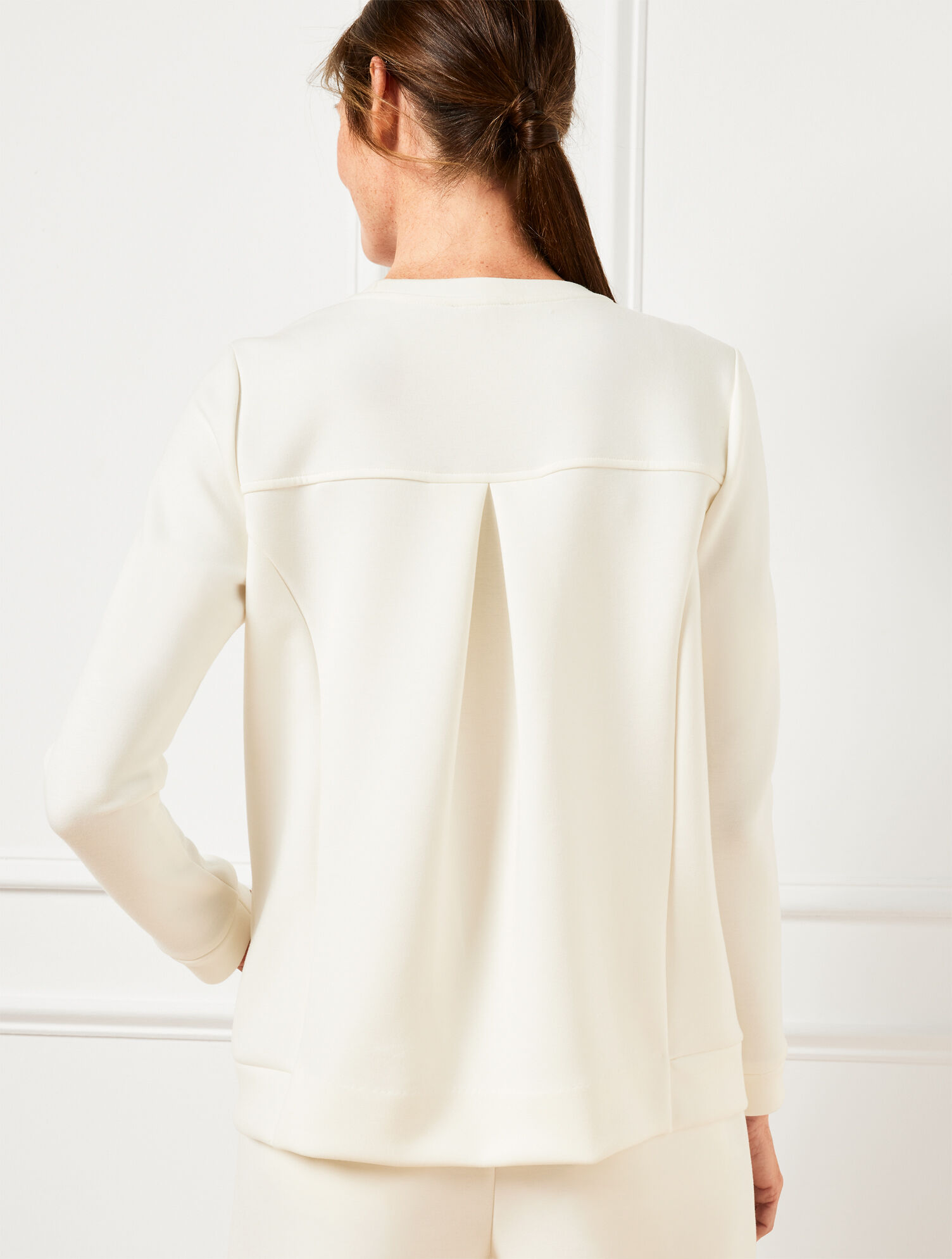 AirKnit Stretch Pleat Back Pullover
