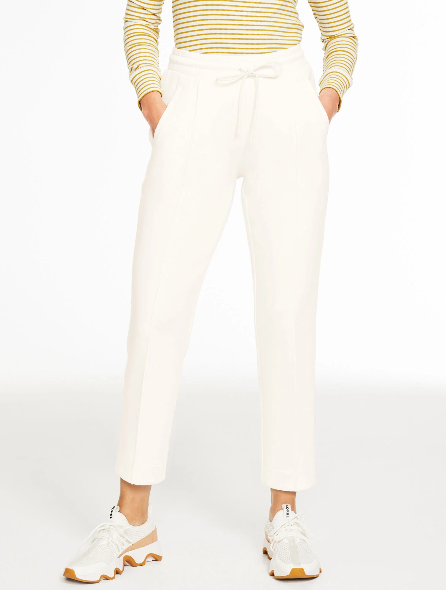 AirKnit Stretch Tapered Leg Pants