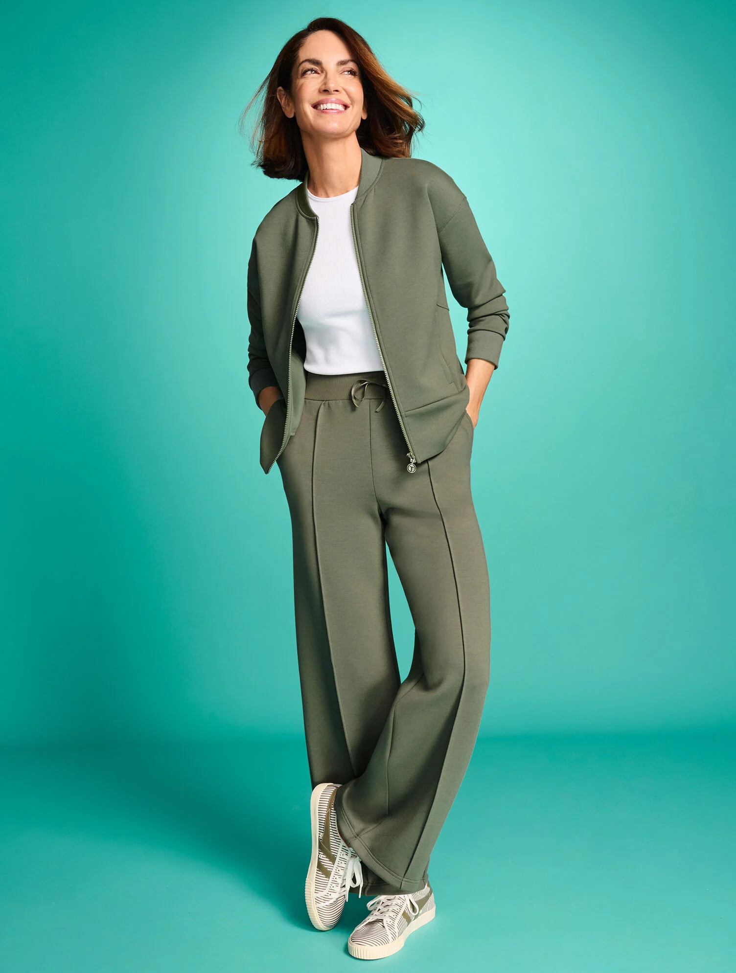 AirKnit Stretch Wide Leg Pants