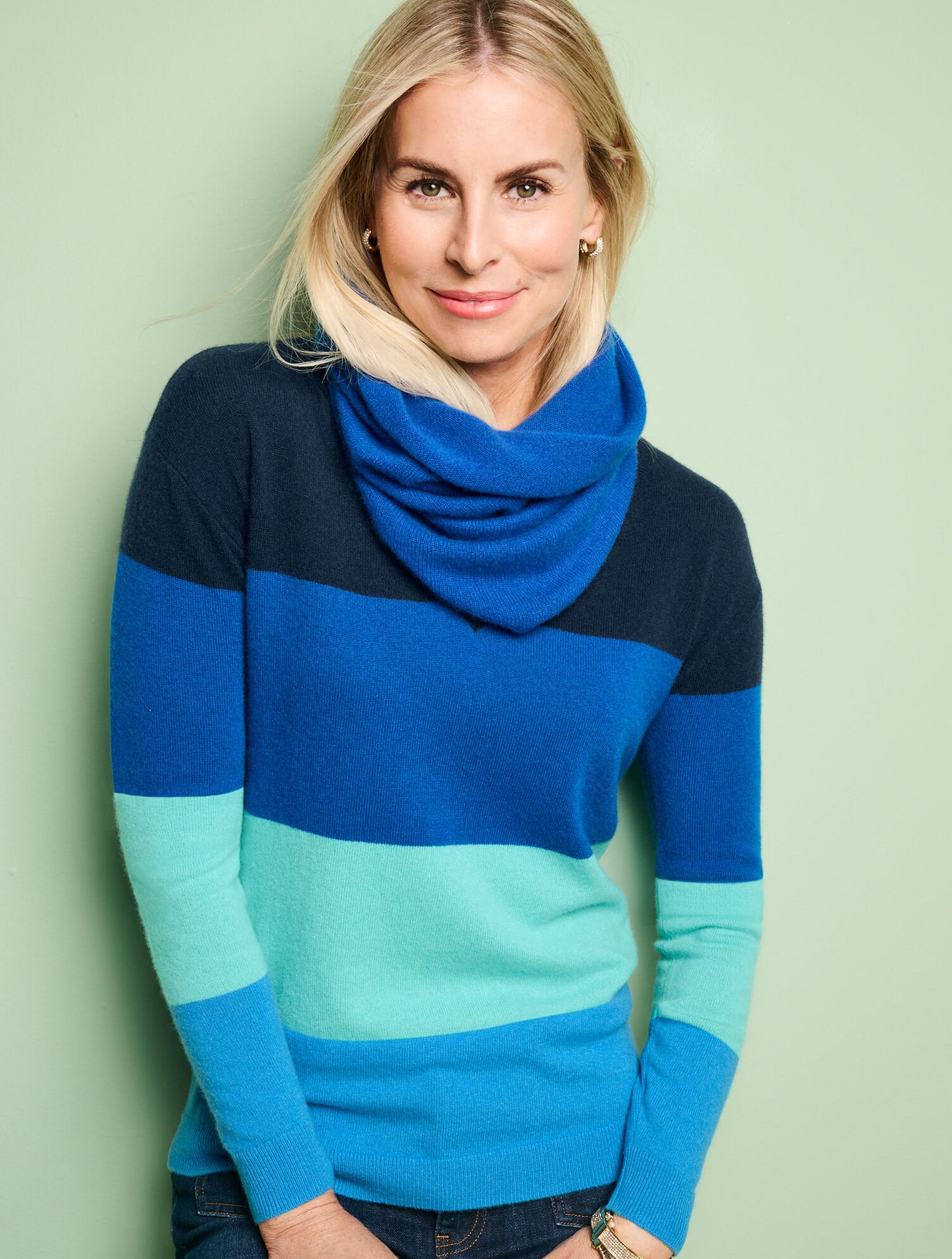 Cashmere V-Neck Pullover - Tonal stripe