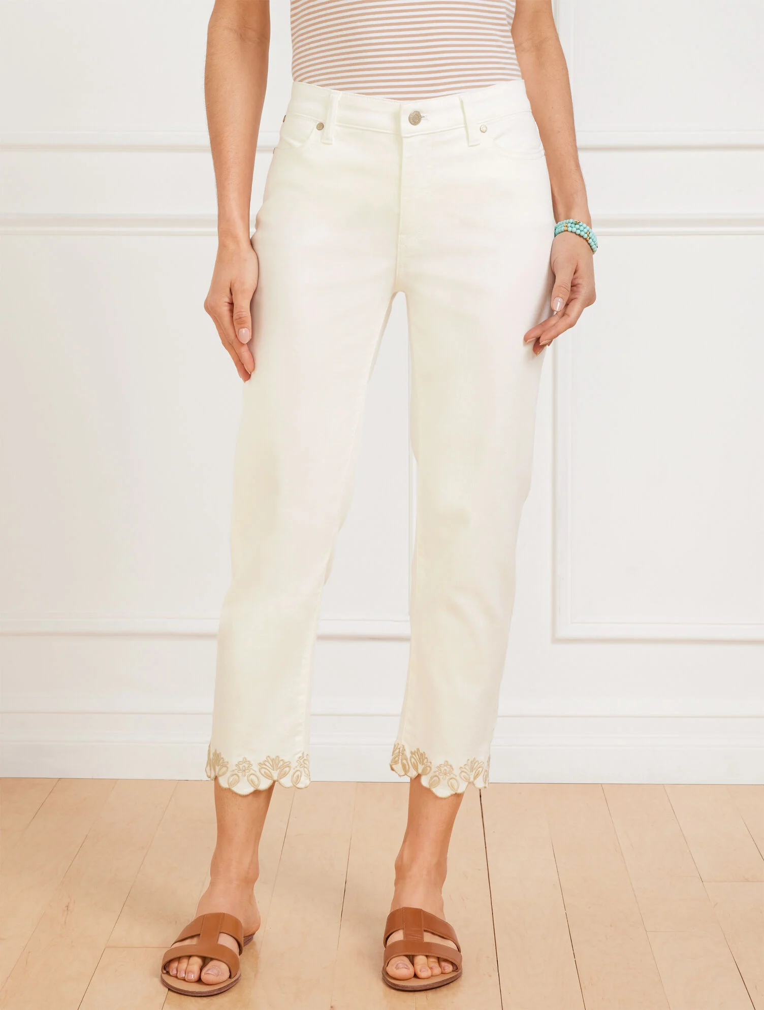 Straight Crop Scallop Hem Jeans - Ivory