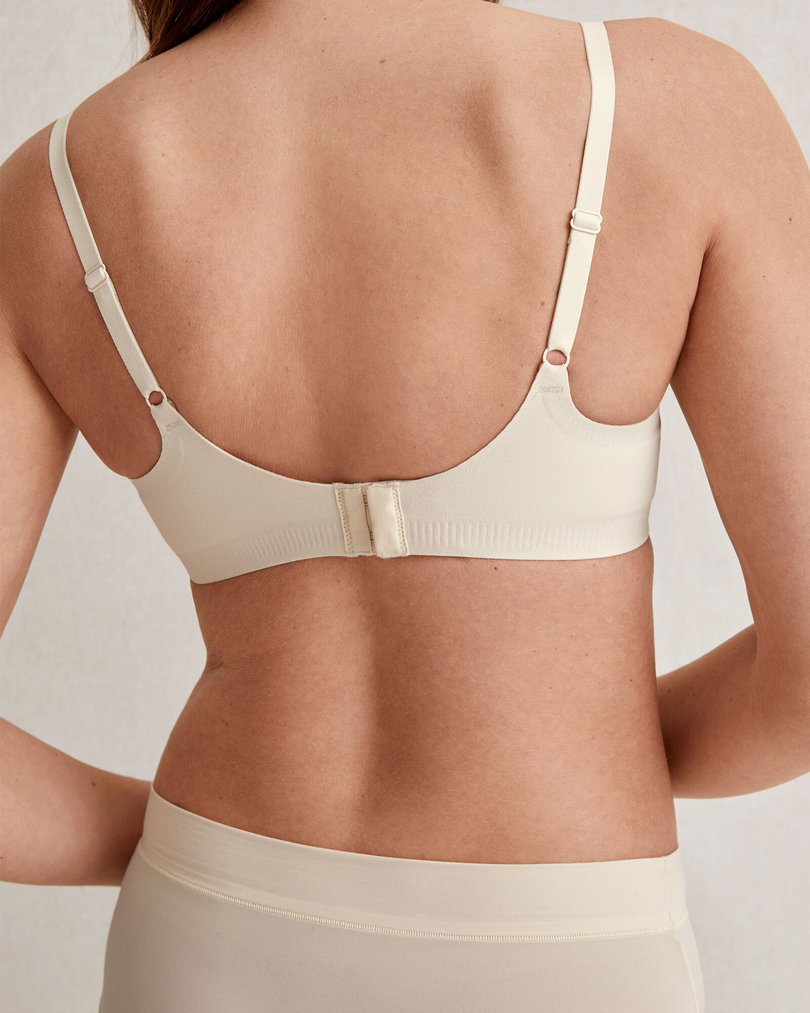 Embrace Lightly-Lined T-Shirt Bra
