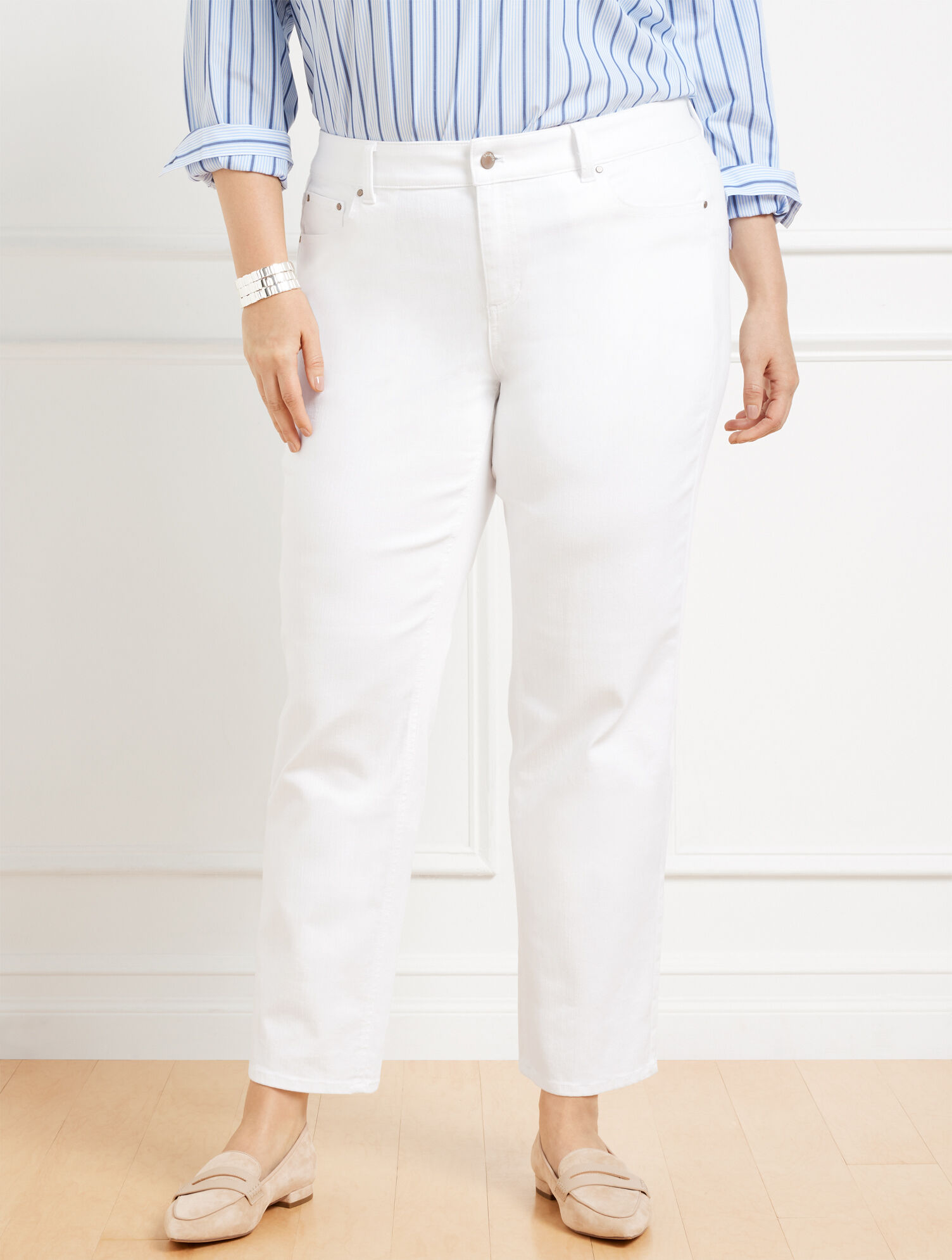 Mid Rise Stovepipe Straight Leg Jeans - White