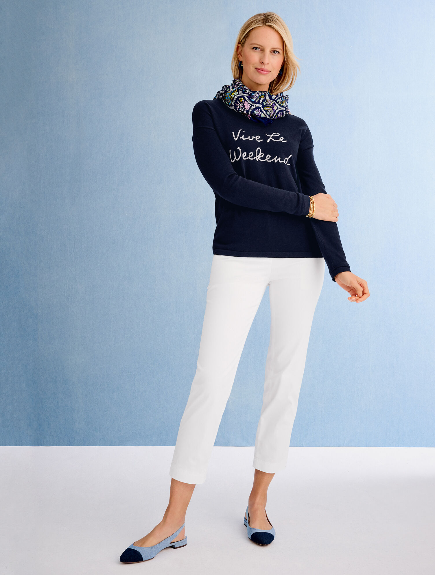 Weekend V-Neck Pullover