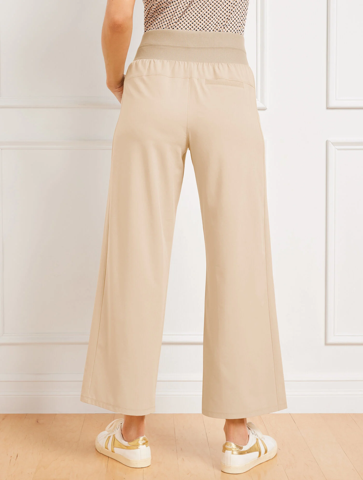 Lightweight Woven Stretch Utility Pants