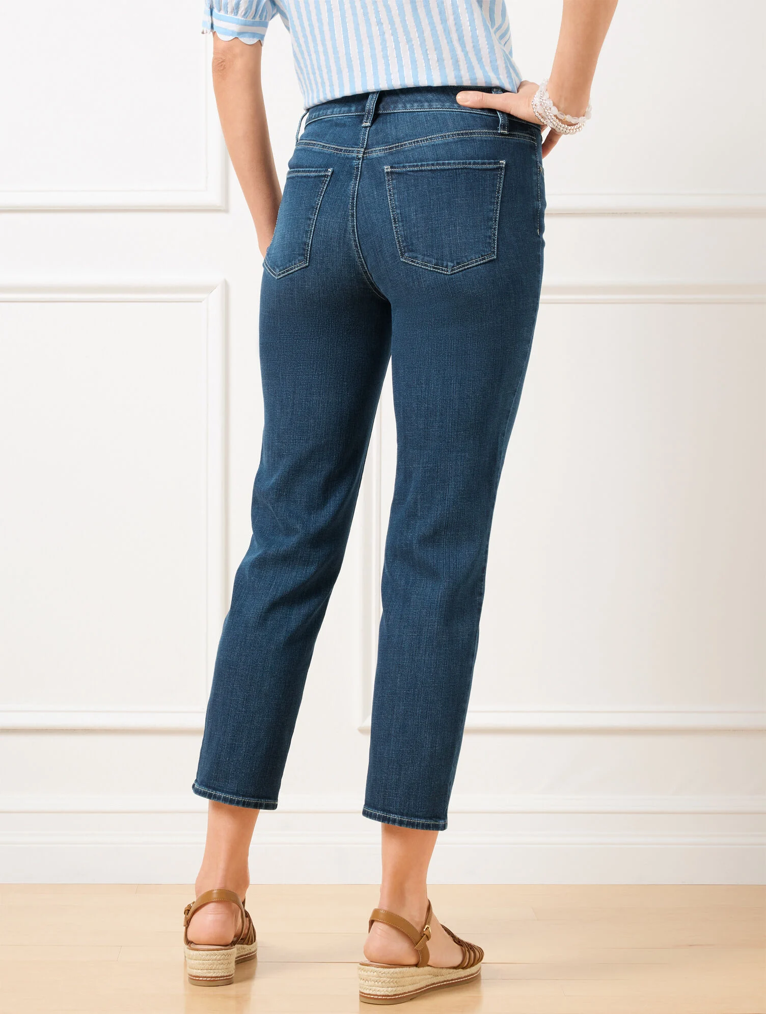 Straight Crop Jeans - Romy Wash
