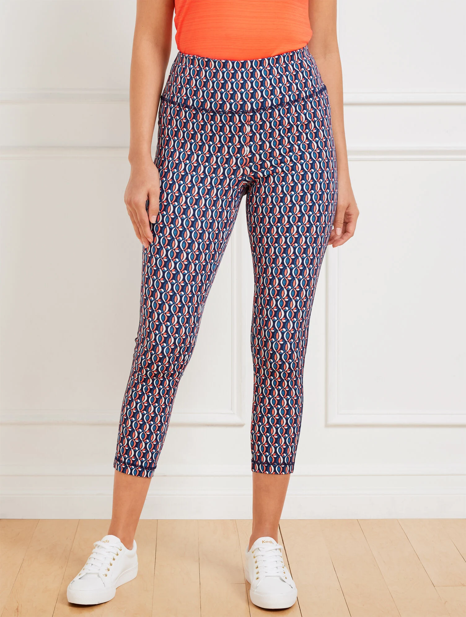 Performance Interlock Capri Leggings - Pinwheel Geo