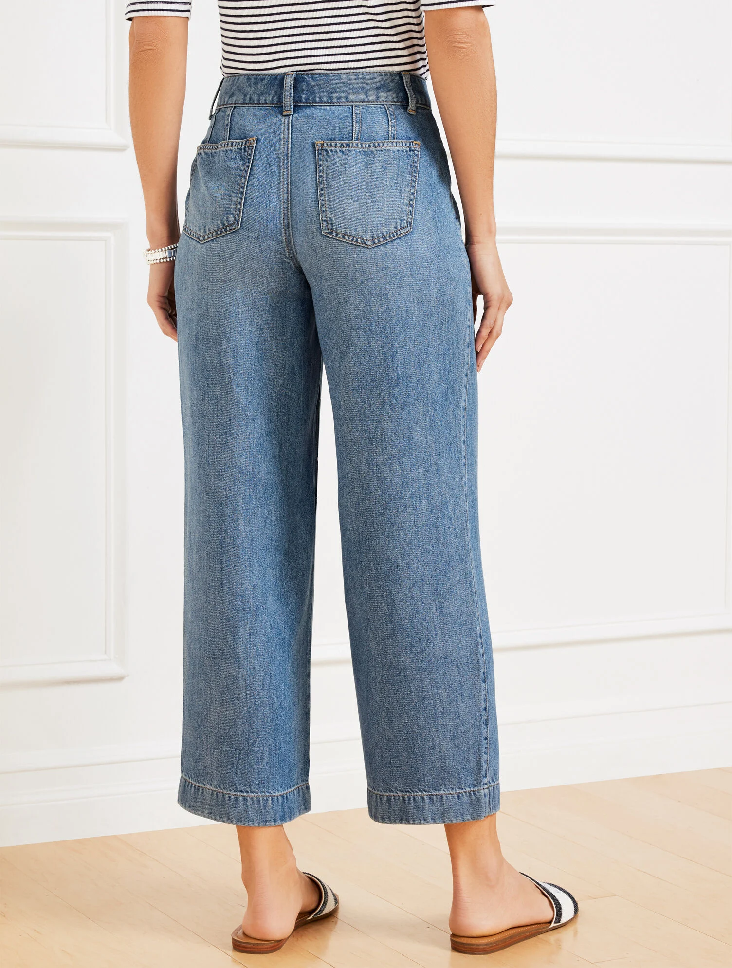 Wide Crop Jeans - Ella Wash