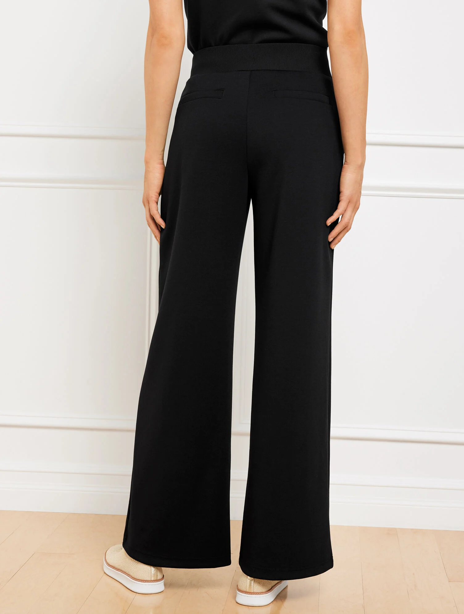 AirKnit Stretch Wide Leg Pants