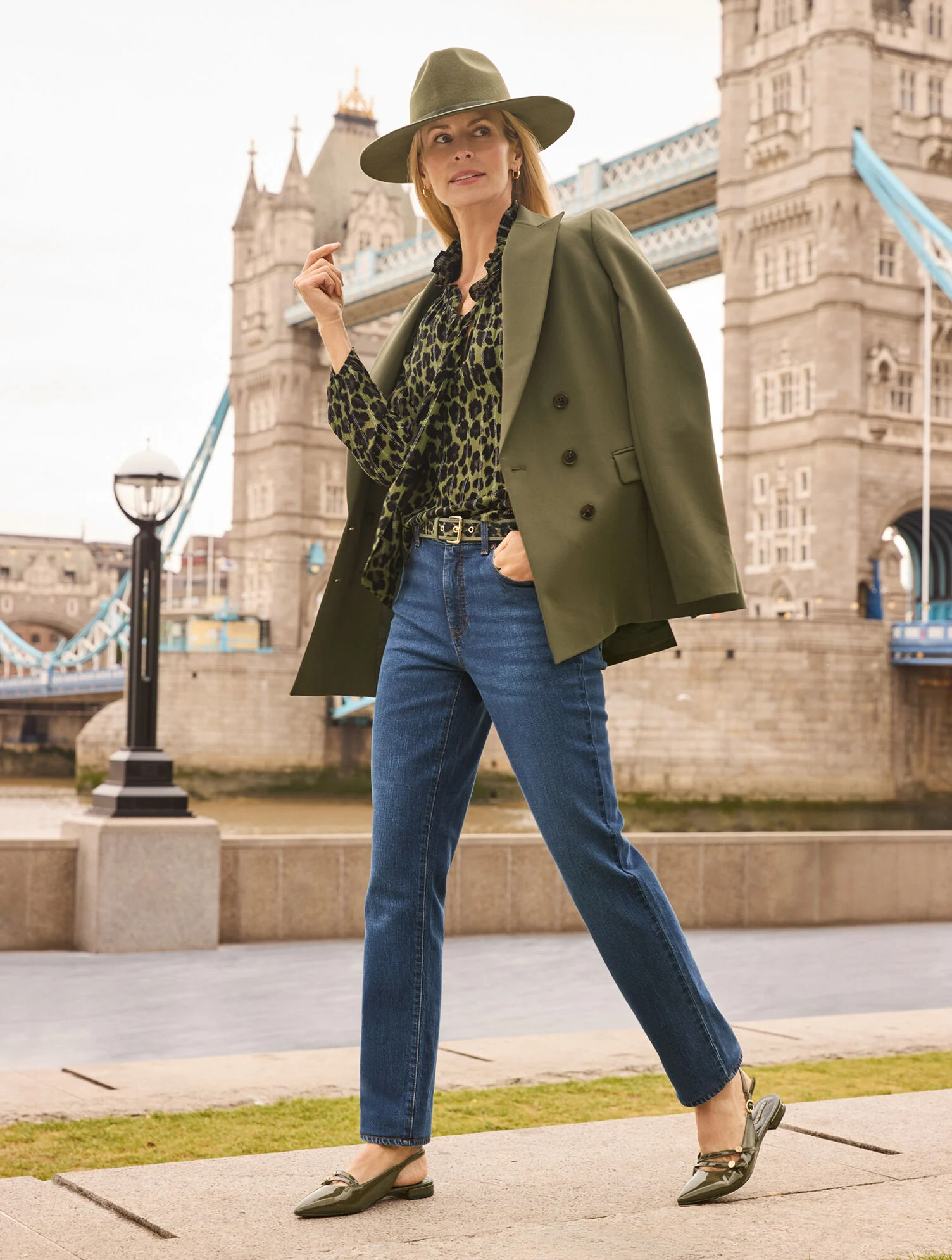 Straight Leg Jeans - Ramona Wash