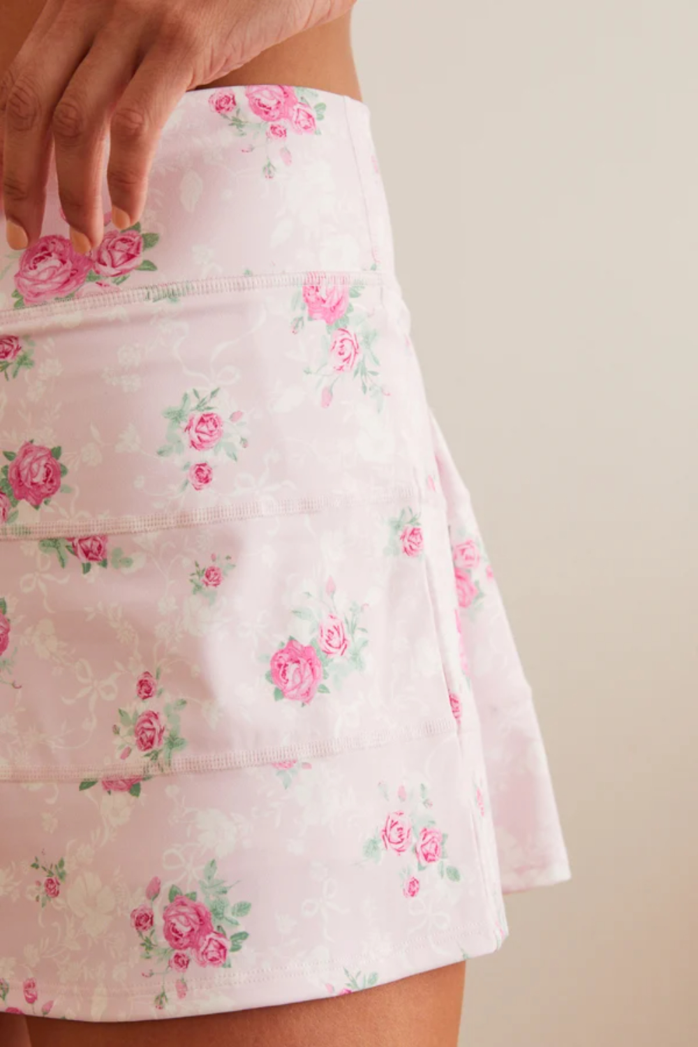 Serves Up Bow Print Skort
