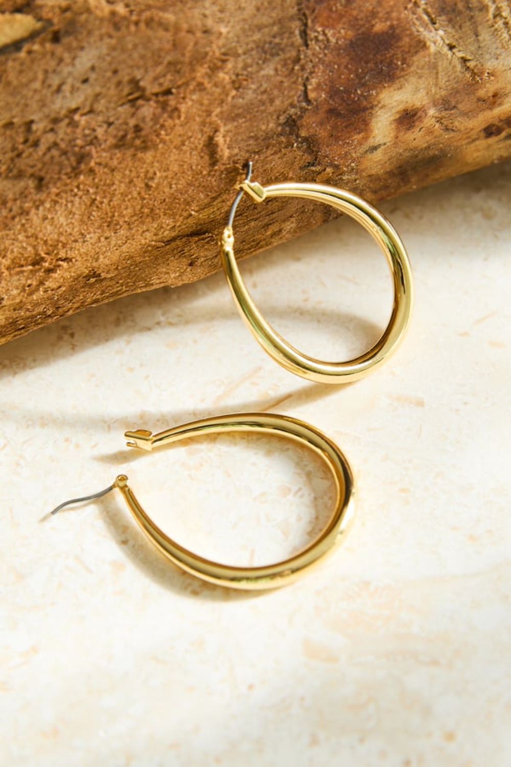 18K Gold Oval Hoop