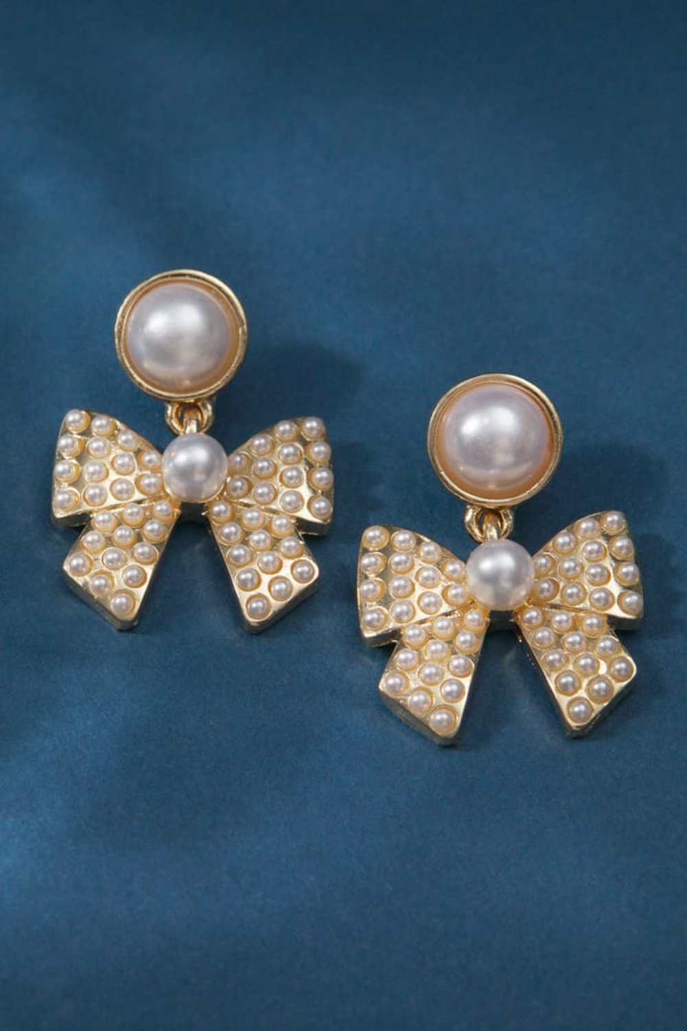 Pearly Bow Dangle Earring