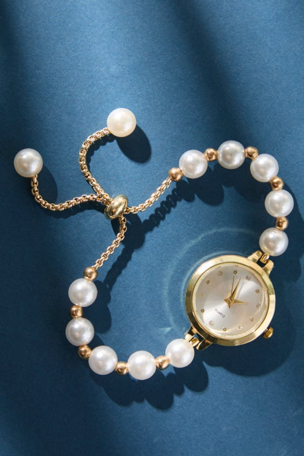Round Face Pearl Watch