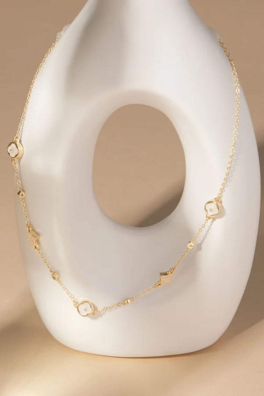 Mother of Pearl Diamond Clover Choker