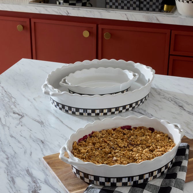 Courtly Check Everyday Large Oval Baker