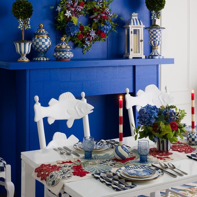 Royal Check Pedestal Tabletop Urn