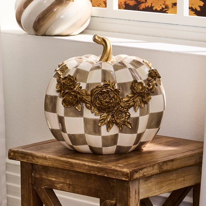 Mocha Check Floral Garland Pumpkin