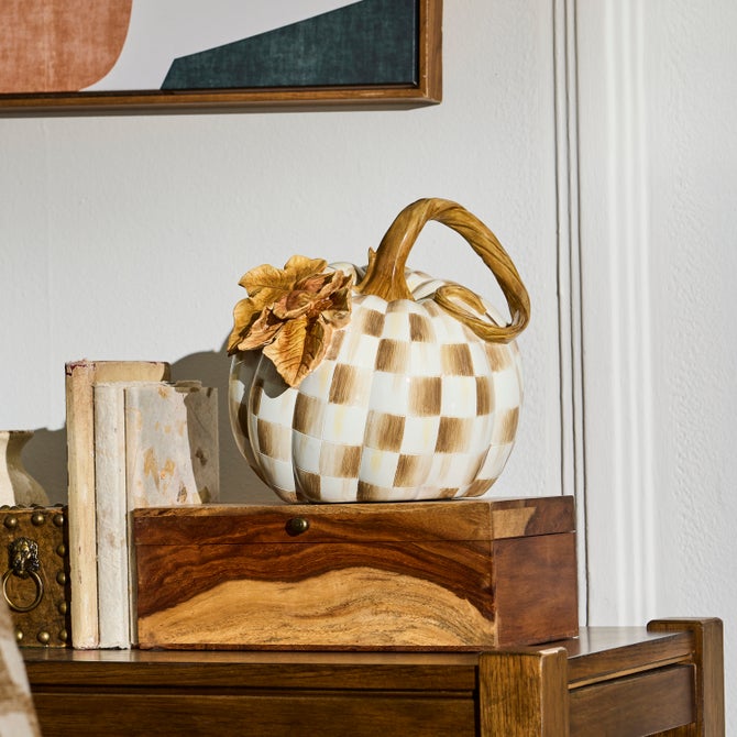 Mocha Check Twisted Stem Pumpkin