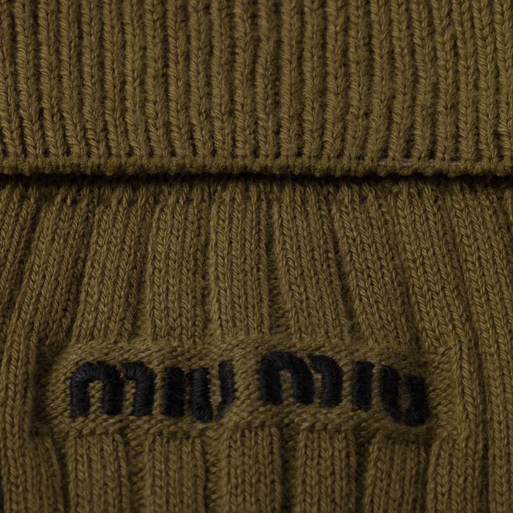 Ribbed knit socks