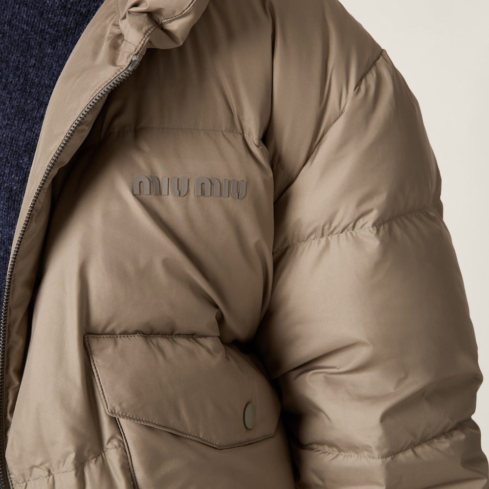 Technical pongé down jacket