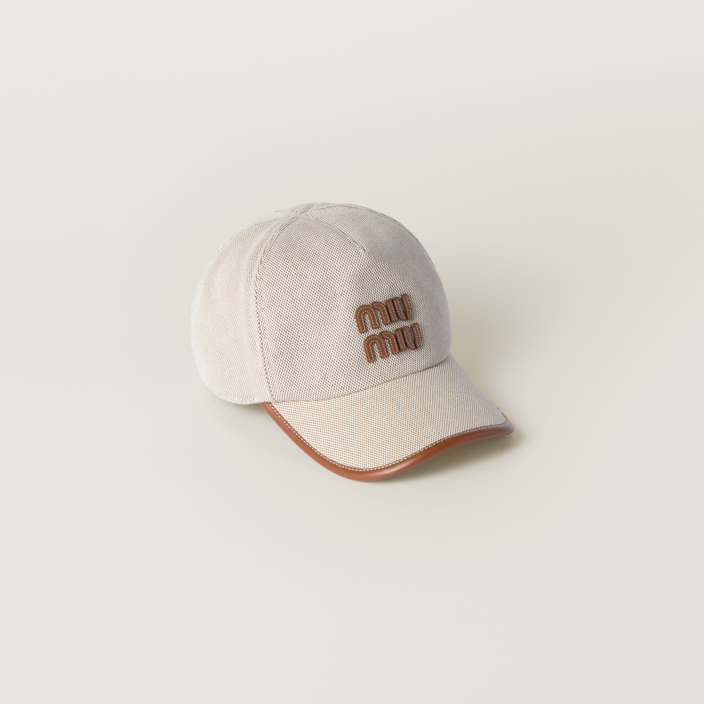 Canvas and leather baseball cap