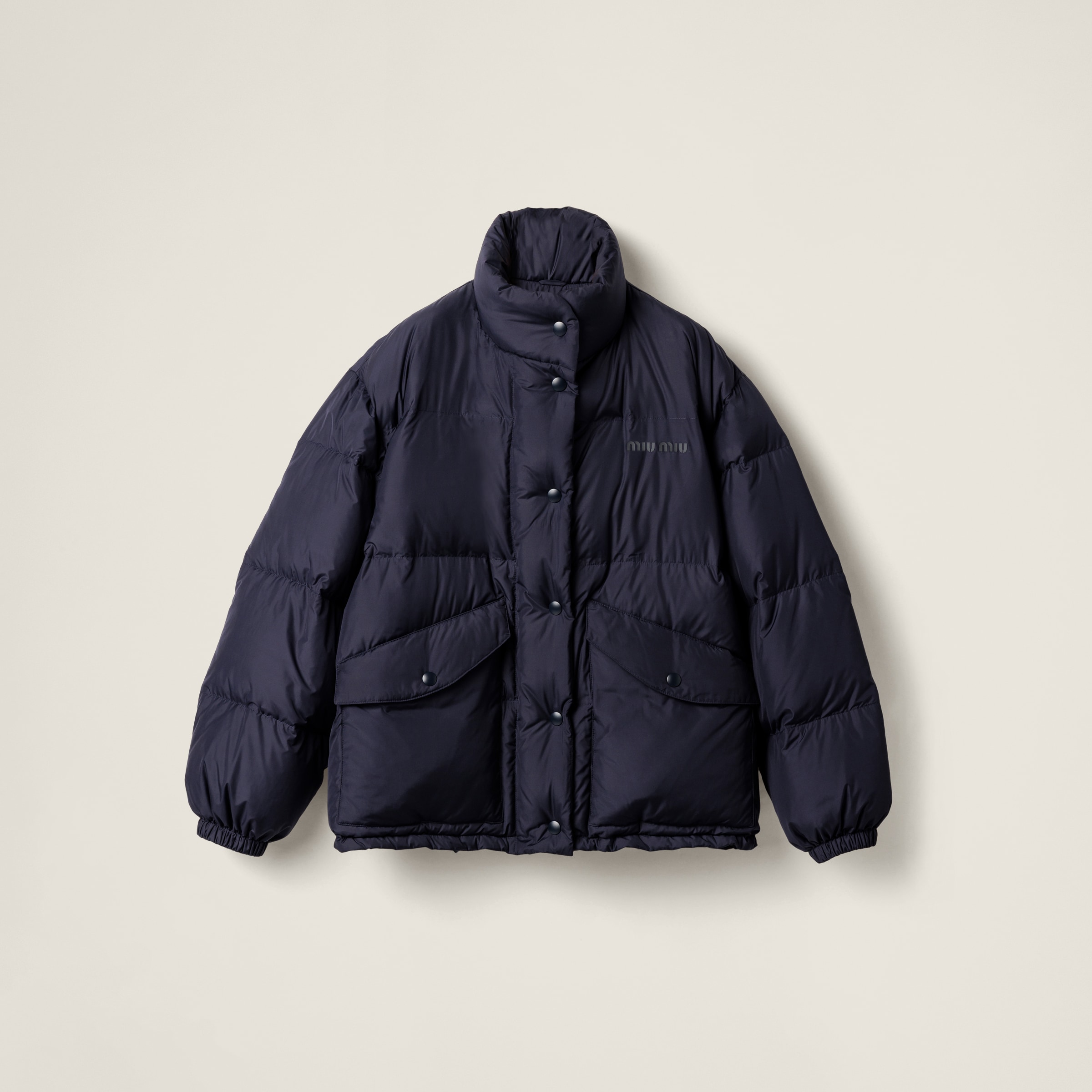 Medium-weight technical pongé down jacket