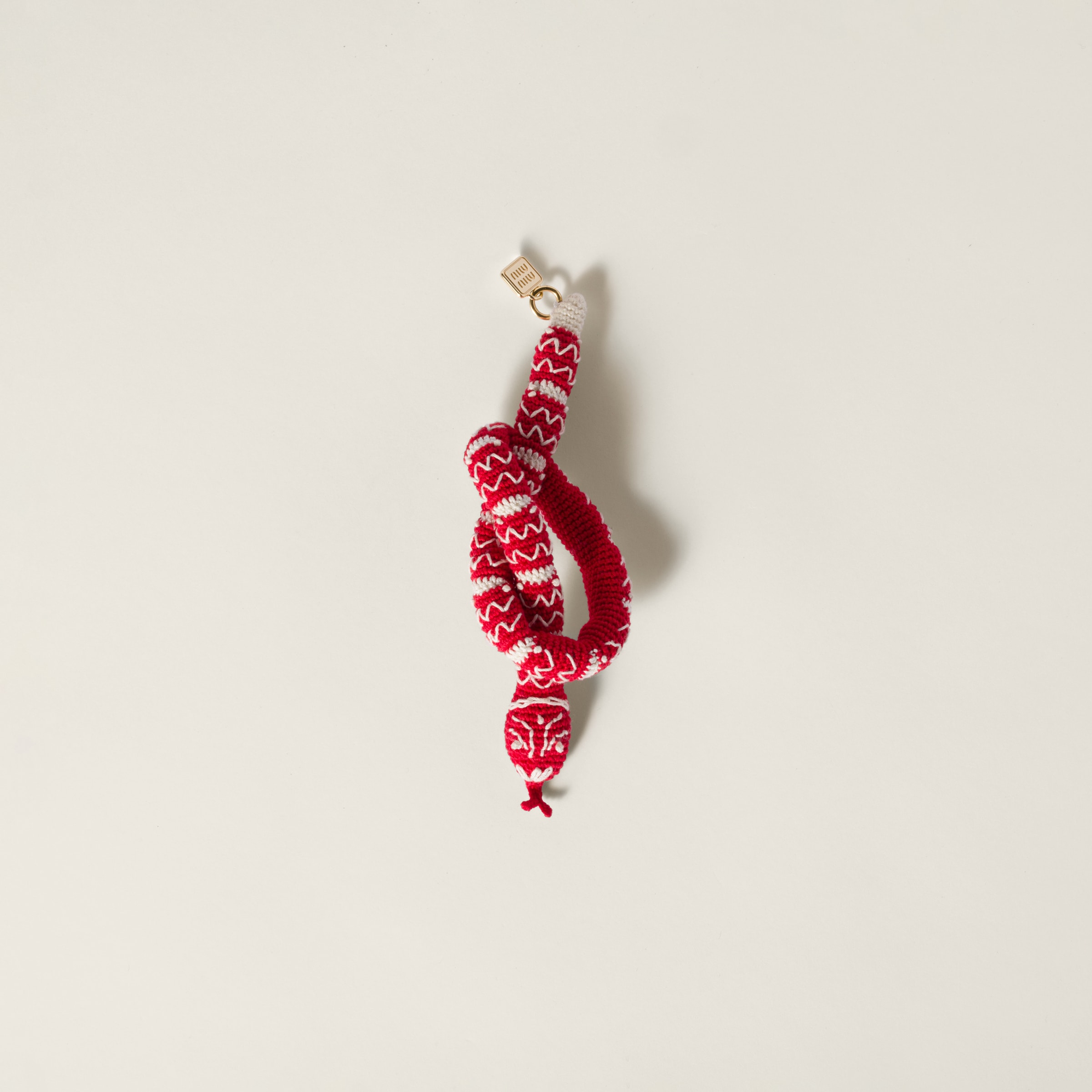 Crochet snake trick